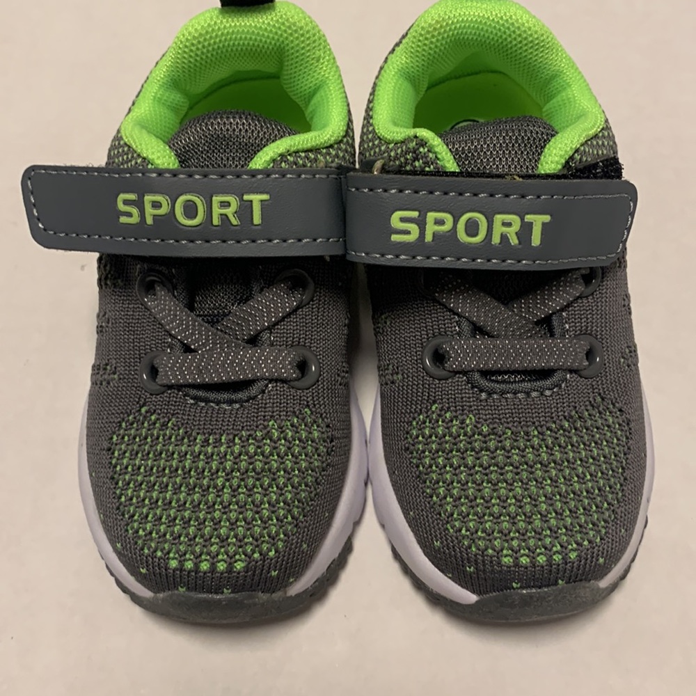 NWT Kids Running Tennis Shoes